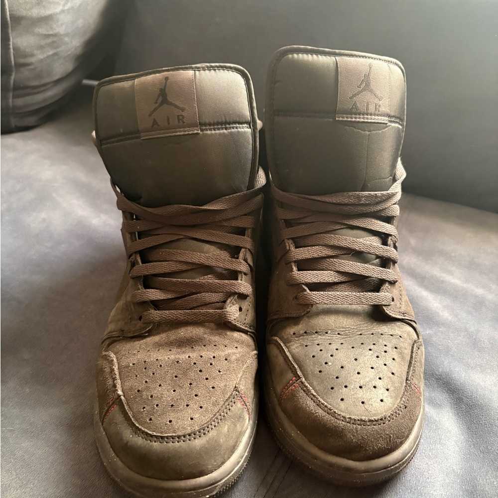 Jordan Men's Dark Grey / Black Sneakers